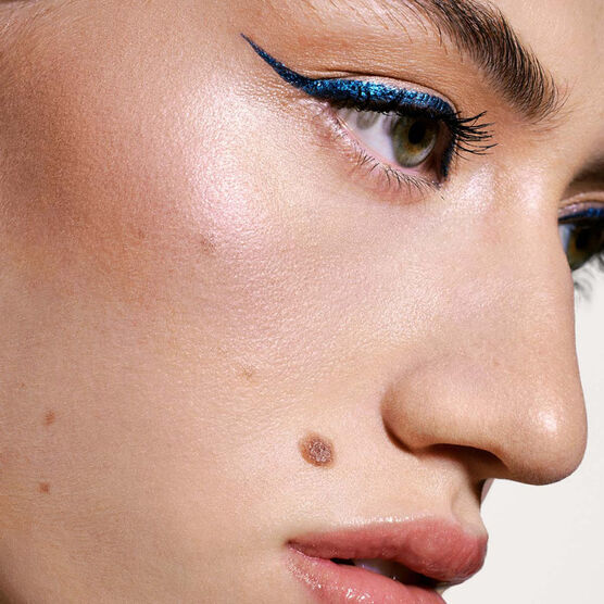 GLITTY LID Delineador PEACOCK'Y